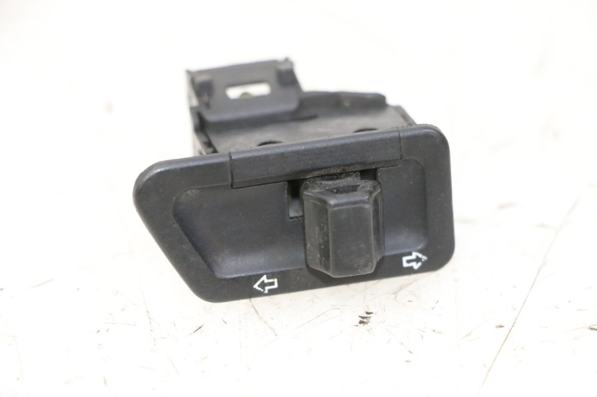 photo de TURN SIGNAL SWITCH SYM FIDDLE 2 50 (2008 - 2013)