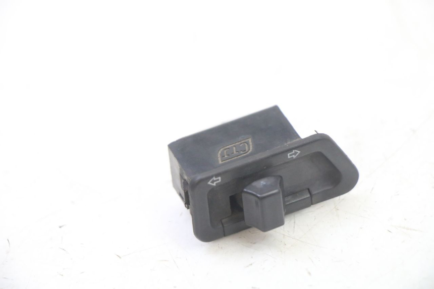 photo de TURN SIGNAL SWITCH SYM FIDDLE 2 S 125 (2012 - 2014)