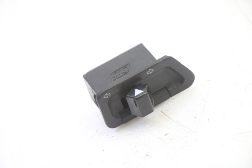photo de TURN SIGNAL SWITCH SYM FIDDLE 3 III 50 (2014 - 2020)
