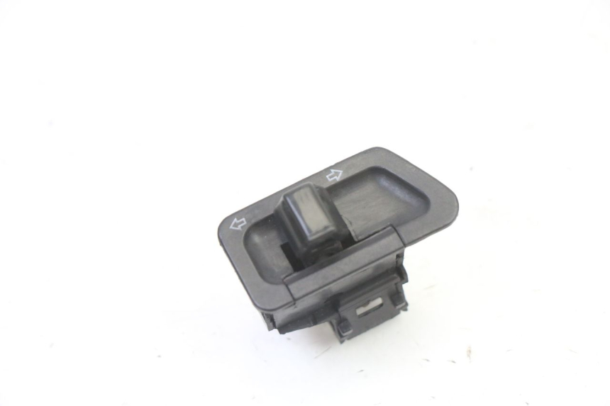 photo de TURN SIGNAL SWITCH SYM FIDDLE 3 III 50 (2014 - 2020)