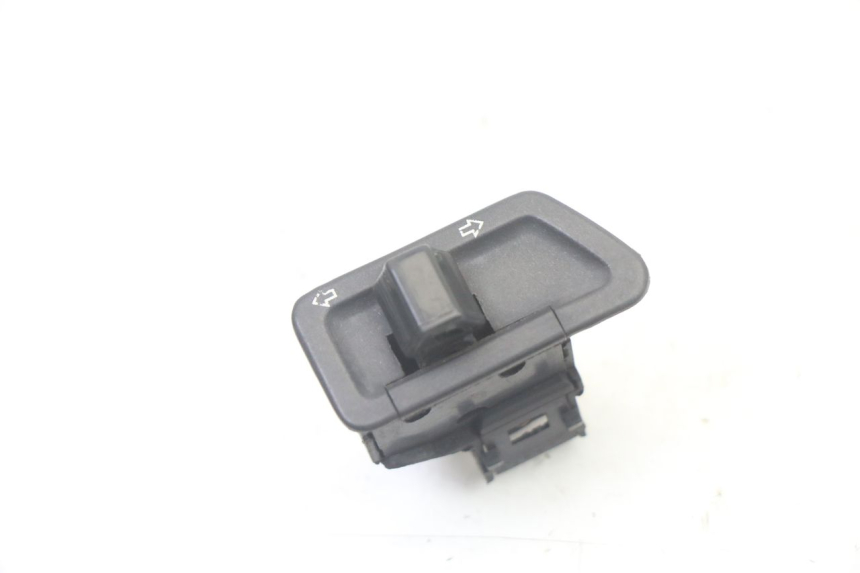 photo de TURN SIGNAL SWITCH SYM FIDDLE 125 (2008 - 2010)
