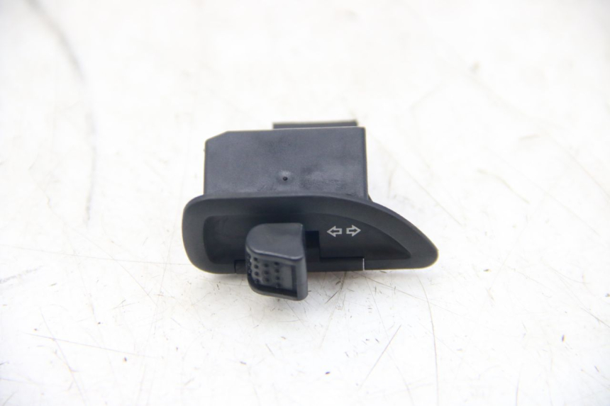 photo de TURN SIGNAL SWITCH GILERA RUNNER SP 50 (2009 - 2017)