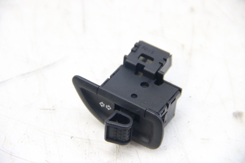 photo de TURN SIGNAL SWITCH GILERA RUNNER SP 50 (2009 - 2017)