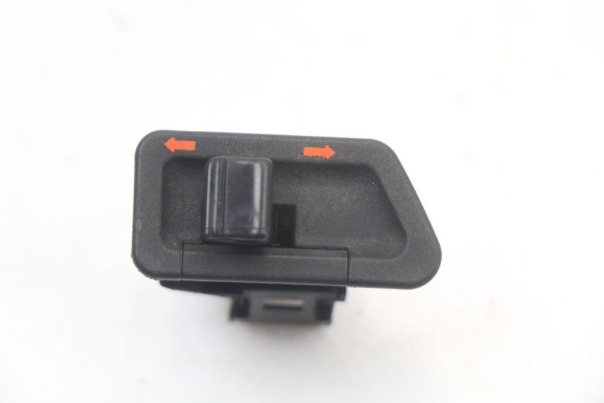 photo de TURN SIGNAL SWITCH HONDA FES PANTHEON 2T 125 (1998 - 2002)