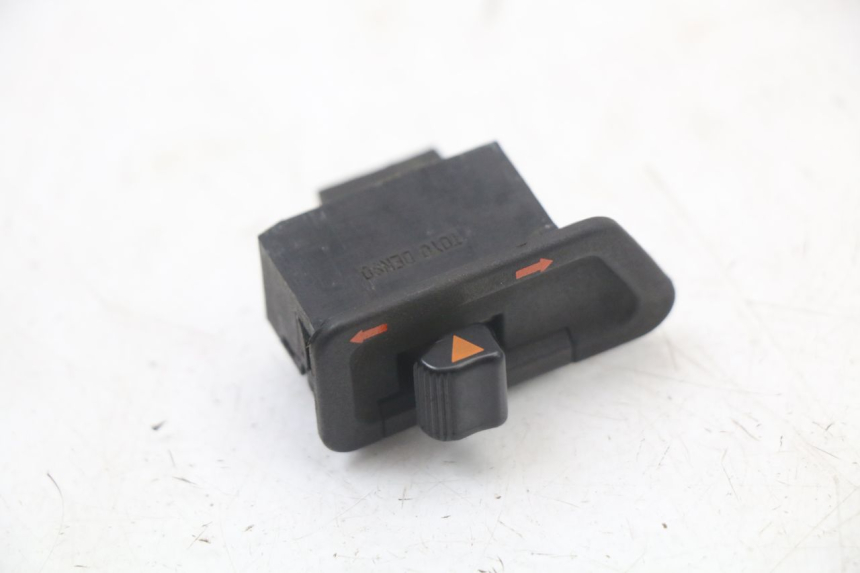 photo de TURN SIGNAL SWITCH HONDA NES AROBASE 125 (2000 - 2003)