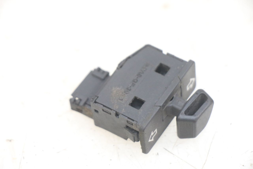 photo de TURN SIGNAL SWITCH HONDA PCX (JF28) 125 (2009 - 2011)