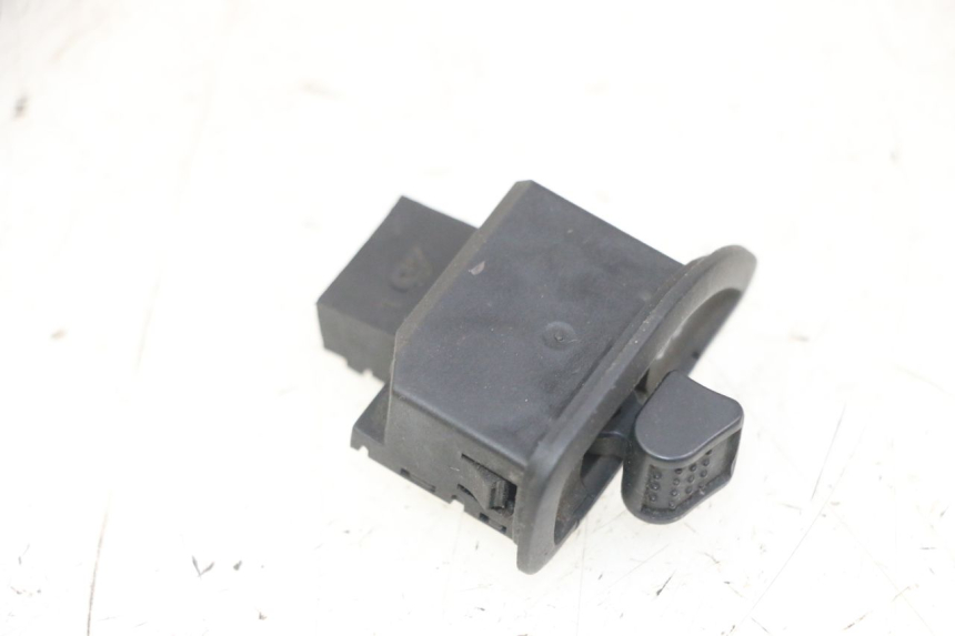 photo de TURN SIGNAL SWITCH PIAGGIO IE MP3 YOURBAN 300 (2011 - 2016)