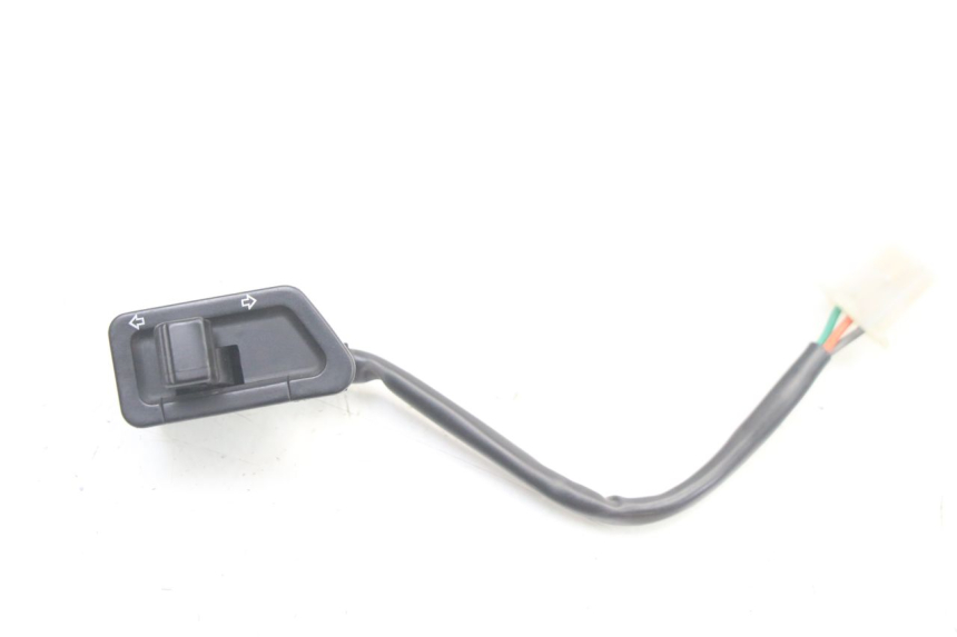 photo de TURN SIGNAL SWITCH MBK OVETTO ONE 2T 50 (2013 - 2017)