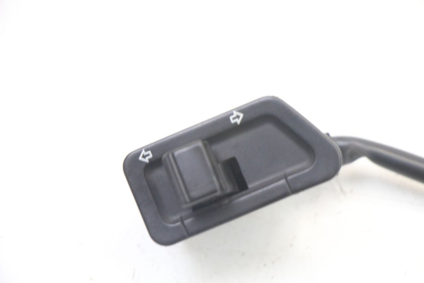 photo de TURN SIGNAL SWITCH MBK OVETTO ONE 2T 50 (2013 - 2017)