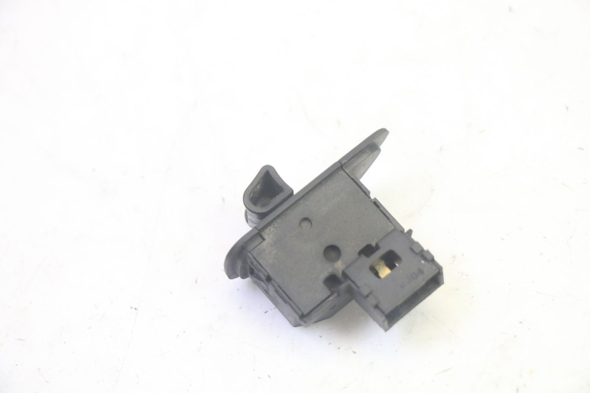 photo de TURN SIGNAL SWITCH PIAGGIO MP3 HPE 350 (2018 - 2020) - Zoom on usage condition