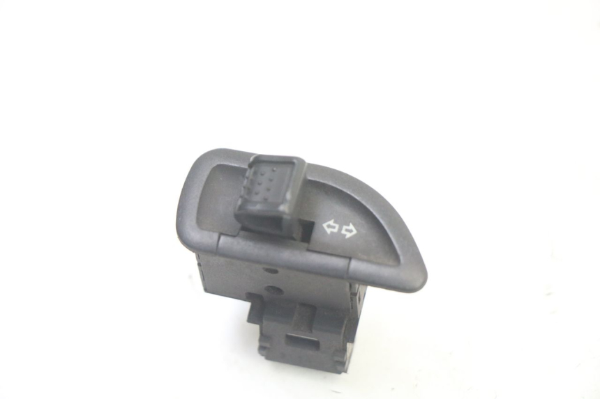 photo de TURN SIGNAL SWITCH PIAGGIO MP3 500 (2011 - 2015)