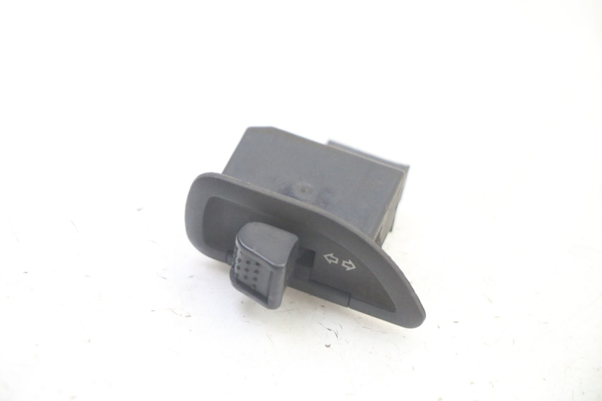 photo de TURN SIGNAL SWITCH PIAGGIO MP3 500 (2011 - 2015)