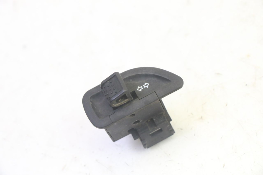 photo de TURN SIGNAL SWITCH PIAGGIO MP3 RL 250 (2007 - 2010) - Main view