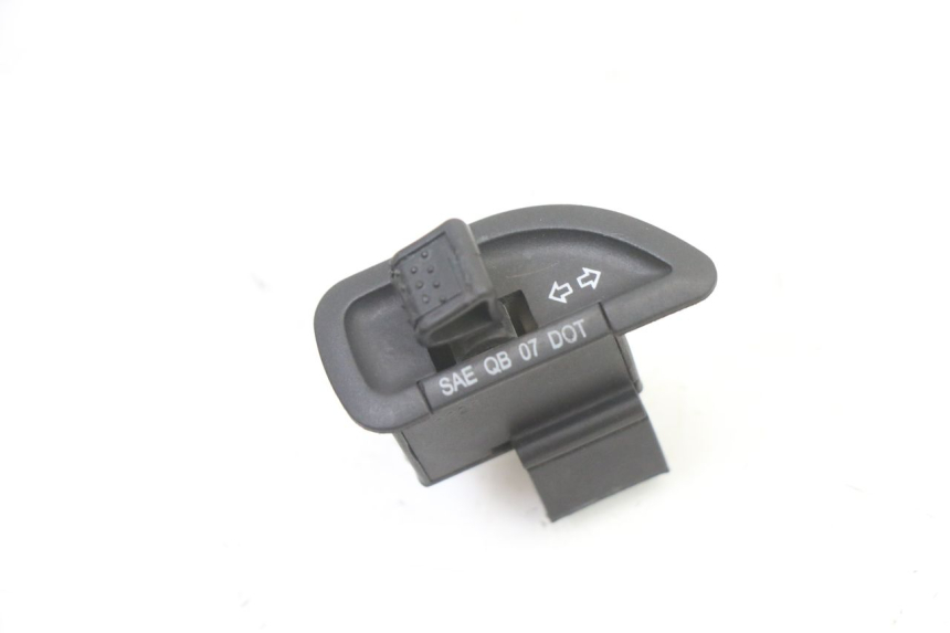 photo de TURN SIGNAL SWITCH PIAGGIO NEW TYPHOON 50 (2018 - 2021)