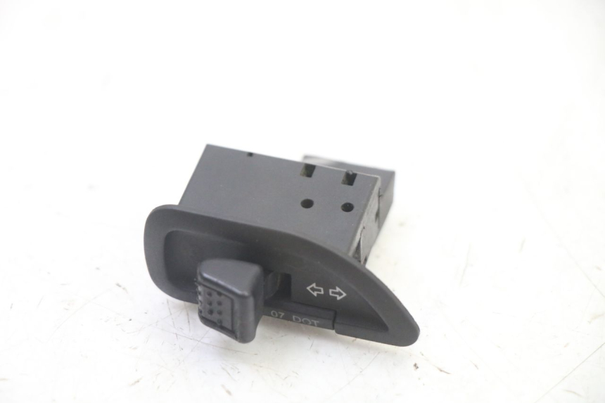 photo de TURN SIGNAL SWITCH PIAGGIO NEW TYPHOON 50 (2018 - 2021)