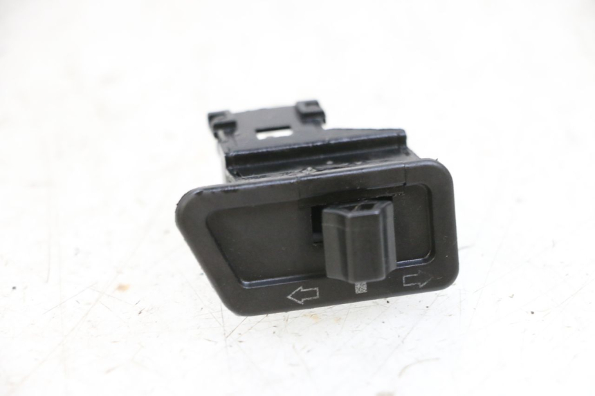 photo de TURN SIGNAL SWITCH JM MOTORS OLDIES GT 4T 50 (2018 - 2025) - Component detail