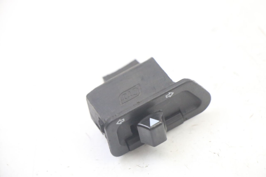 photo de TURN SIGNAL SWITCH SYM ORBIT III 3 4T 50 (2021 - 2025)