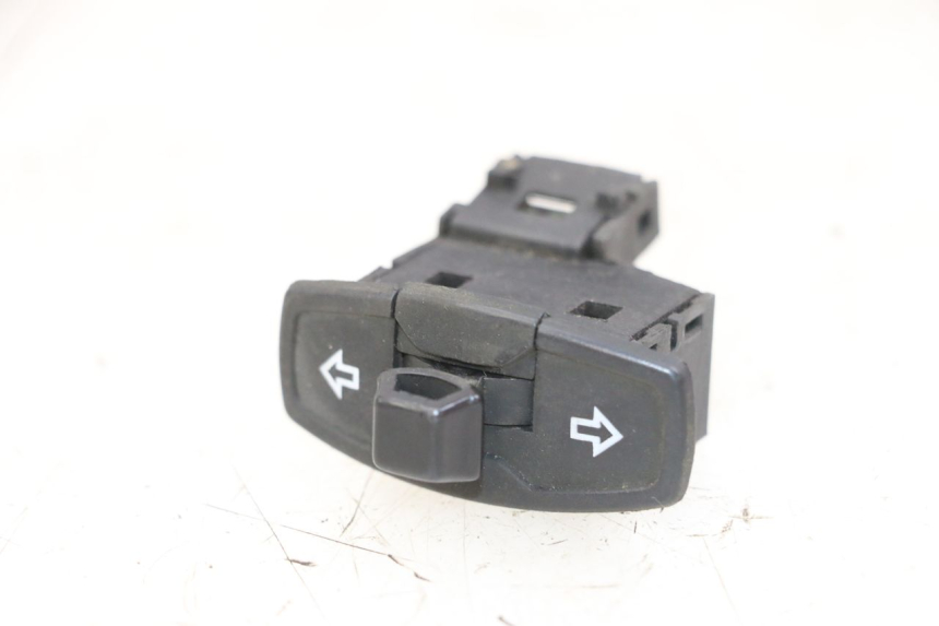 photo de TURN SIGNAL SWITCH PEUGEOT BELVILLE 125 (2017 - 2021)