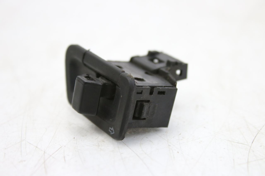 photo de TURN SIGNAL SWITCH PEUGEOT TWEET 125 (2010 - 2017)