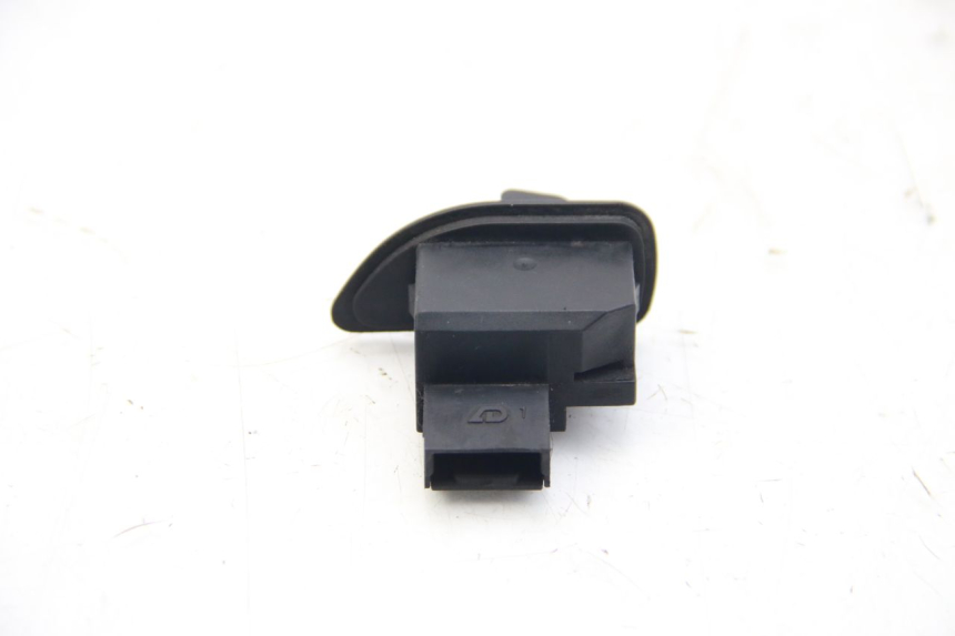 photo de TURN SIGNAL SWITCH PIAGGIO BEVERLY 125 (2010 - 2015)