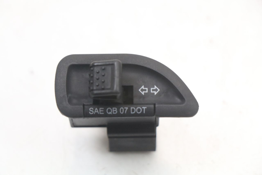 photo de TURN SIGNAL SWITCH PIAGGIO LIBERTY 4T 50 (2004 - 2008)