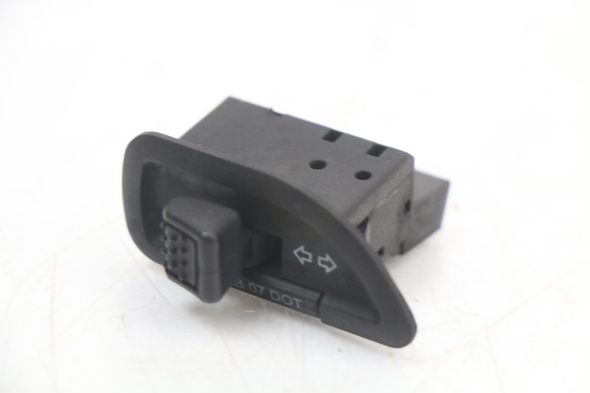 photo de TURN SIGNAL SWITCH PIAGGIO LIBERTY 4T 50 (2004 - 2008)