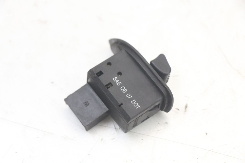 photo de TURN SIGNAL SWITCH PIAGGIO LIBERTY IGET 4T 50 (2021 - 2025)