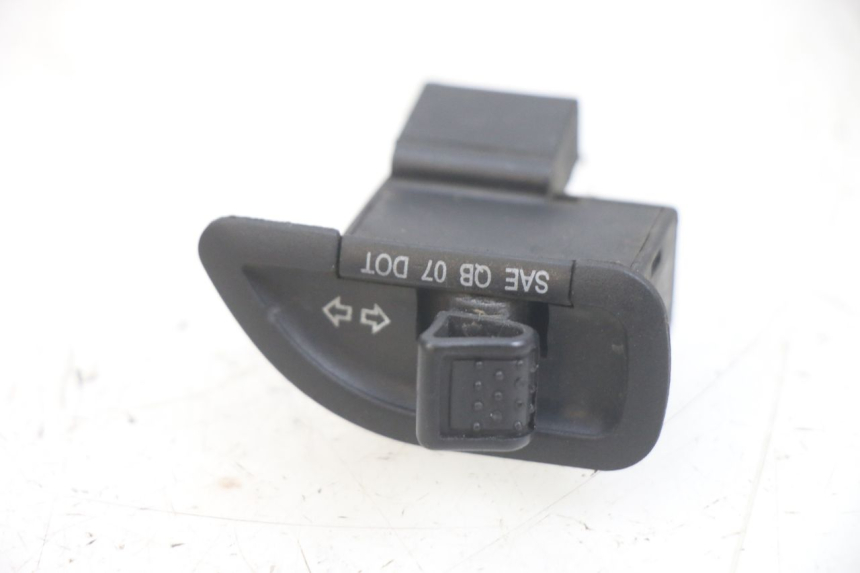 photo de TURN SIGNAL SWITCH PIAGGIO NEW TYPHOON 50 (2018 - 2021)