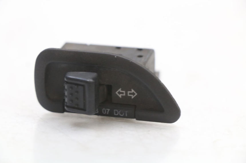 photo de TURN SIGNAL SWITCH PIAGGIO NEW TYPHOON 50 (2018 - 2021)