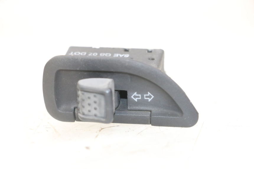 photo de TURN SIGNAL SWITCH PIAGGIO XEVO - X EVO 125 (2007 - 2016)