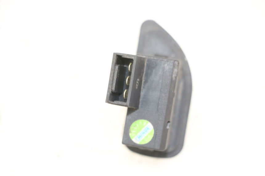 photo de TURN SIGNAL SWITCH PIAGGIO XEVO - X EVO 125 (2007 - 2016)