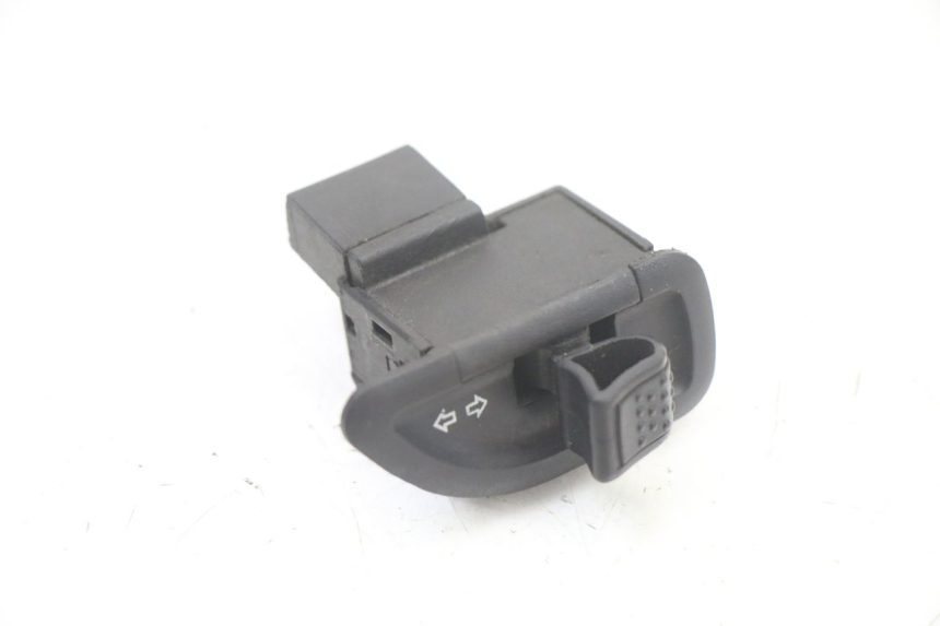 photo de TURN SIGNAL SWITCH PIAGGIO ZIP 2T 50 (2009 - 2019)