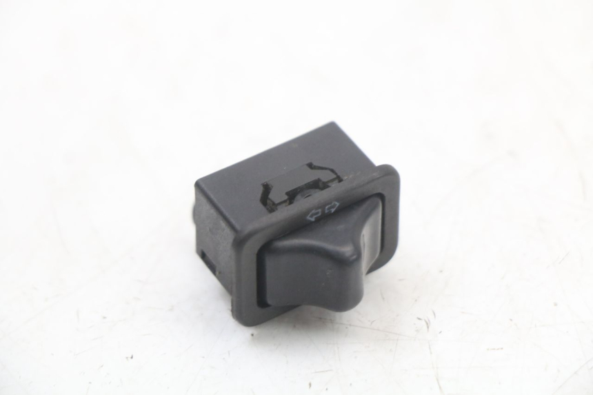 photo de TURN SIGNAL SWITCH PIAGGIO ZIP RST 50 (1996 - 1998)