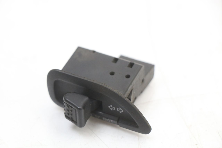 photo de TURN SIGNAL SWITCH APRILIA SR 2T 50 (2018 - 2022)