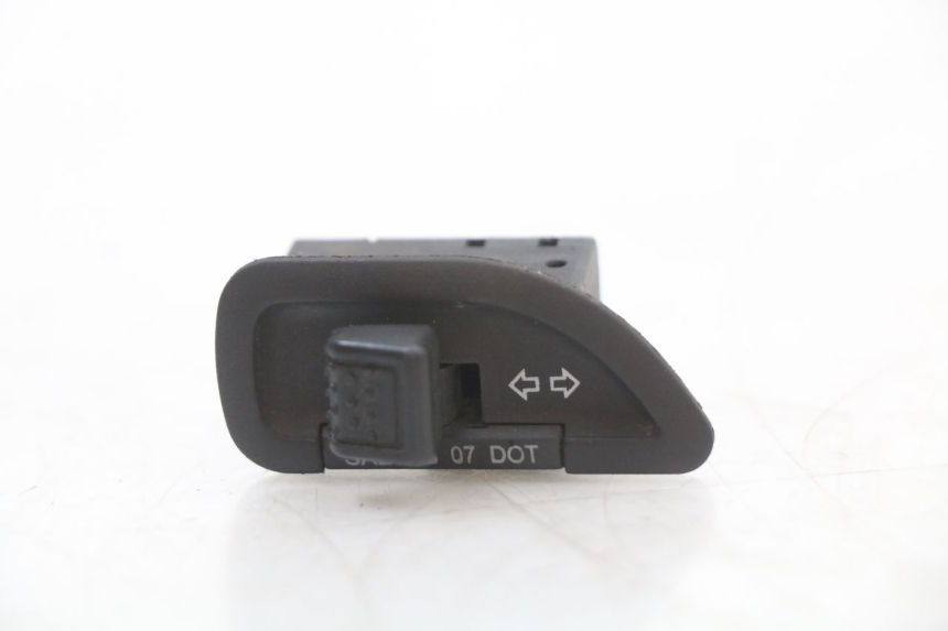 photo de TURN SIGNAL SWITCH APRILIA SR 2T 50 (2018 - 2022)