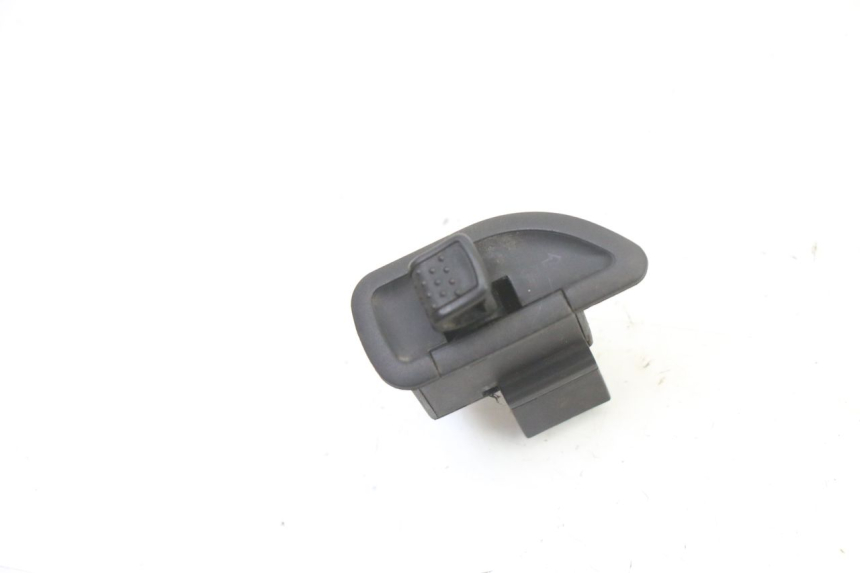photo de TURN SIGNAL SWITCH PIAGGIO SUPER LX 125 (2000 - 2003)