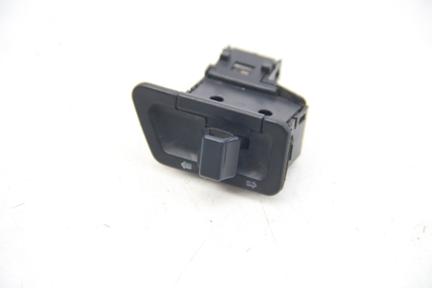 photo de TURN SIGNAL SWITCH SUZUKI SIXTEEN 125 (2008 - 2010)