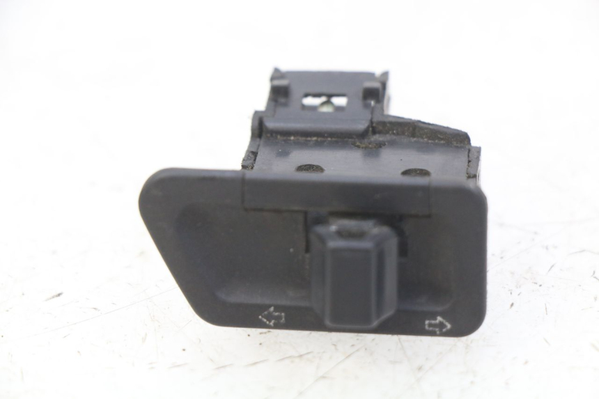 photo de TURN SIGNAL SWITCH SYM FIDDLE 2 50 (2008 - 2013)