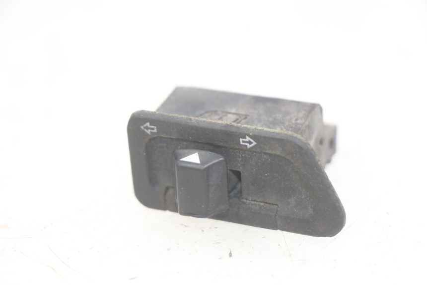 photo de TURN SIGNAL SWITCH SYM FIDDLE 3 III 125 (2014 - 2020)