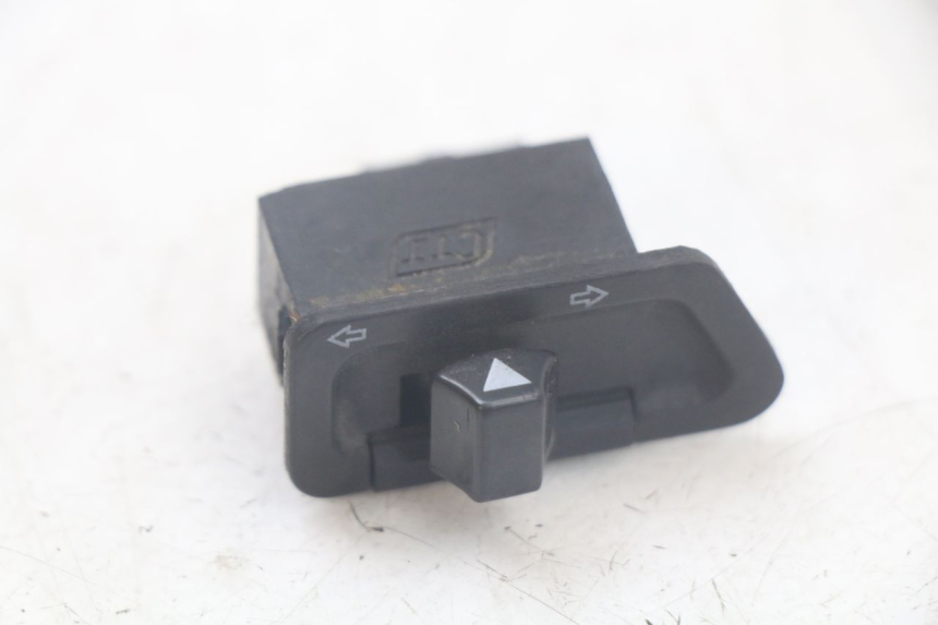 photo de TURN SIGNAL SWITCH SYM FIDDLE 3 III 125 (2014 - 2020)