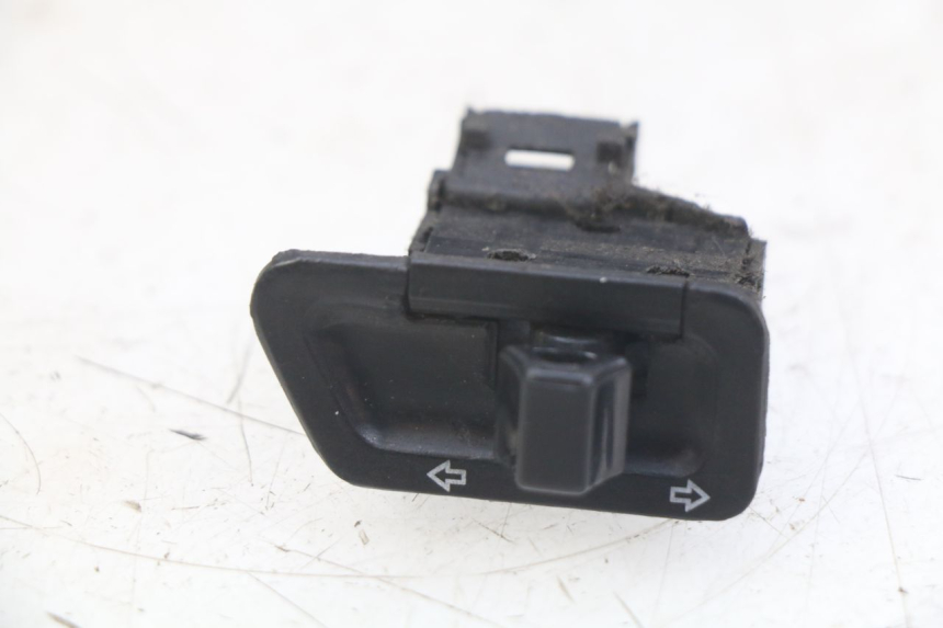 photo de TURN SIGNAL SWITCH SYM ORBIT III 3 4T 50 (2018 - 2021)