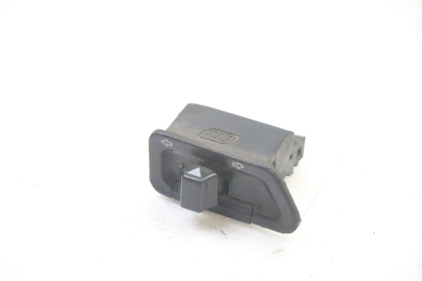 photo de TURN SIGNAL SWITCH SYM ORBIT III 3 4T 50 (2018 - 2021)