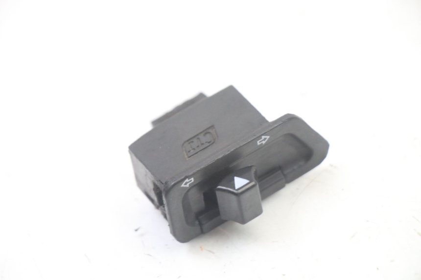 photo de TURN SIGNAL SWITCH SYM ORBIT III 3 4T 50 (2018 - 2021)