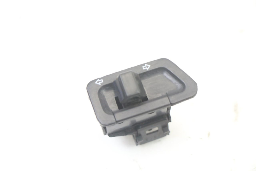 photo de TURN SIGNAL SWITCH SYM ORBIT III 3 4T 50 (2018 - 2021)