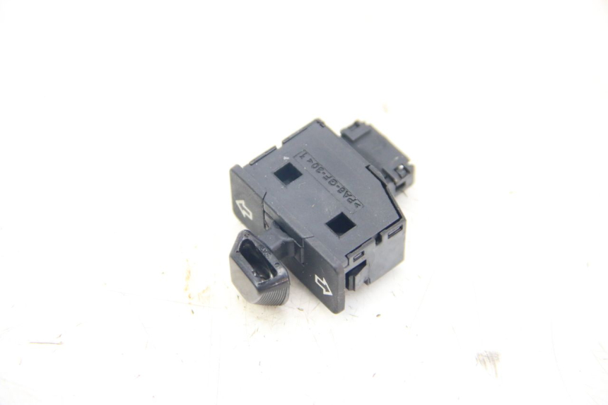 photo de TURN SIGNAL SWITCH HONDA VISION NSC R 50 (2013 - 2015)