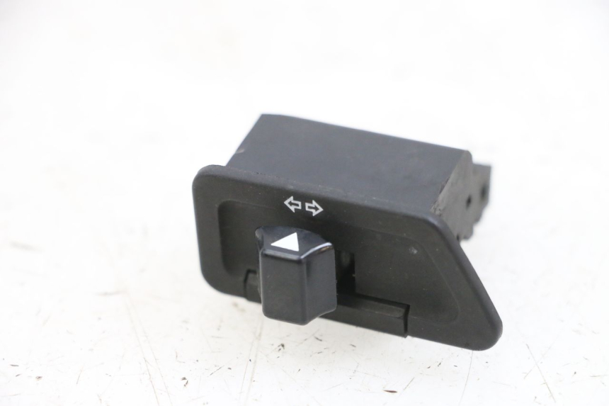 photo de TURN SIGNAL SWITCH YAMAHA XMAX X-MAX 125 (2006 - 2009) - Main view