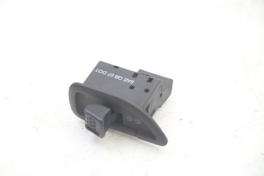 photo de TURN SIGNAL SWITCH PIAGGIO XEVO - X EVO 125 (2007 - 2016)
