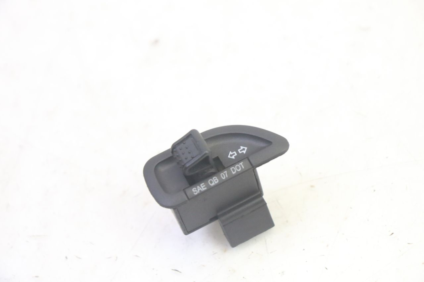 photo de TURN SIGNAL SWITCH PIAGGIO XEVO - X EVO 125 (2007 - 2016) - Main view
