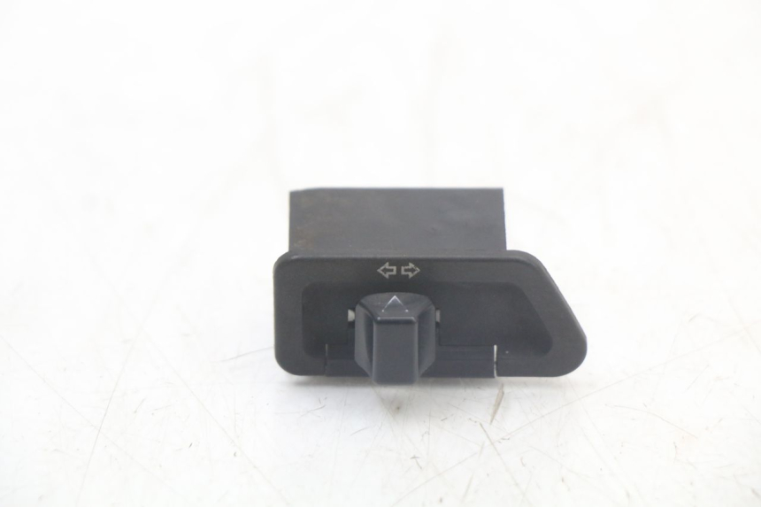 photo de TURN SIGNAL SWITCH YAMAHA X-MAX XMAX 250 (2006 - 2009)