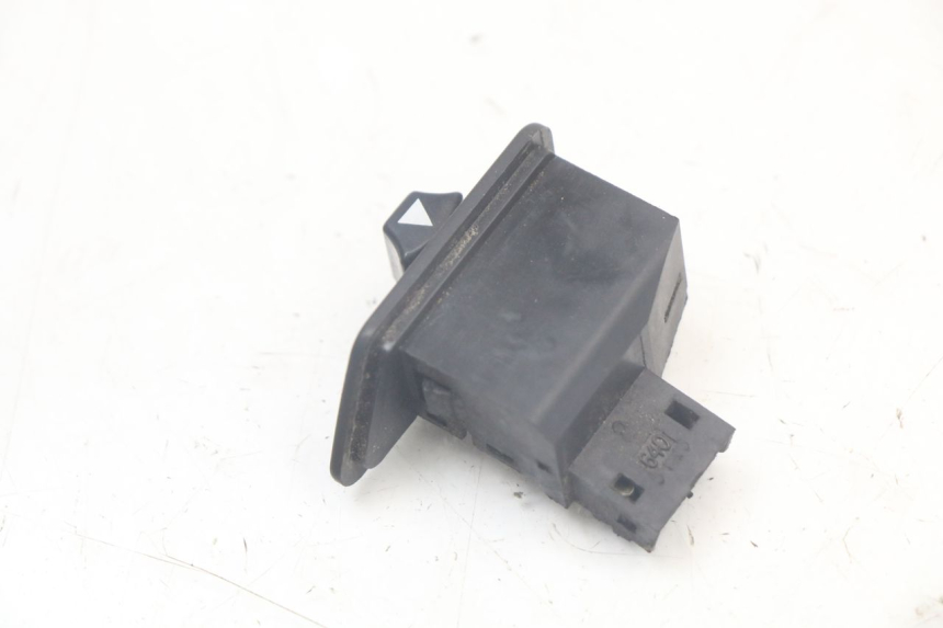 photo de TURN SIGNAL SWITCH YAMAHA XMAX X-MAX 125 (2006 - 2009)